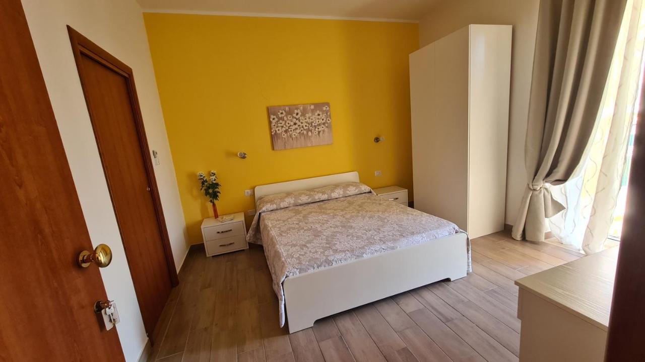 מלון נאפולי La Terrazza Delle Fate מראה חיצוני תמונה