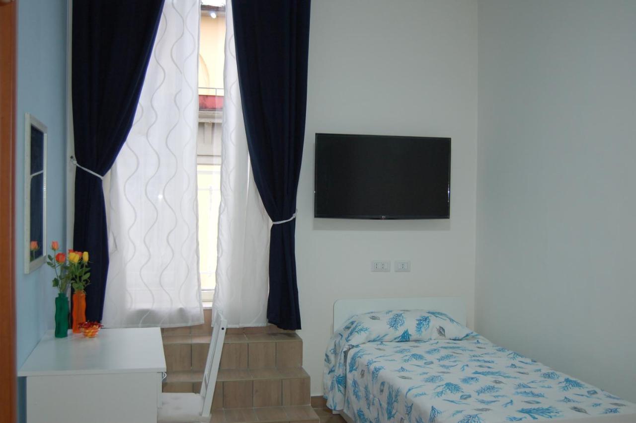 מלון נאפולי La Terrazza Delle Fate מראה חיצוני תמונה
