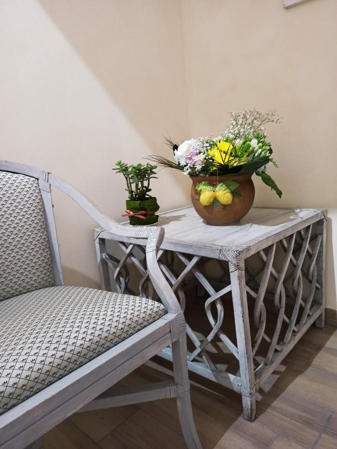 מלון נאפולי La Terrazza Delle Fate מראה חיצוני תמונה
