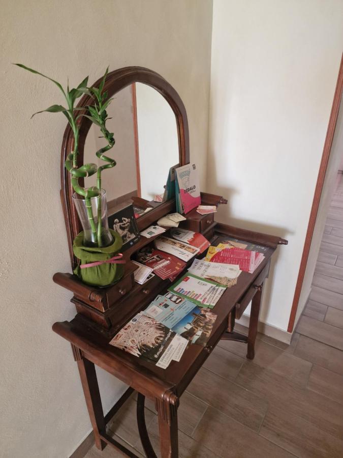 מלון נאפולי La Terrazza Delle Fate מראה חיצוני תמונה