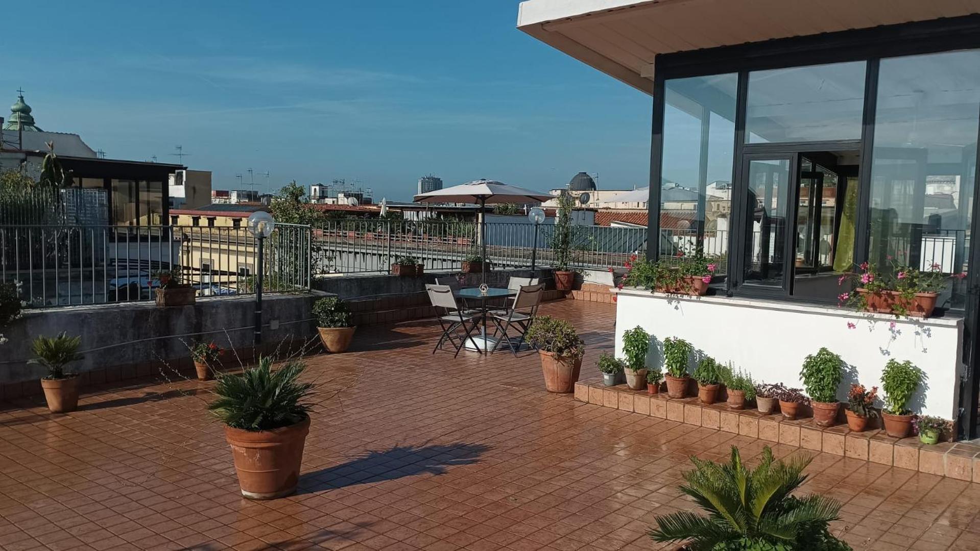 מלון נאפולי La Terrazza Delle Fate מראה חיצוני תמונה