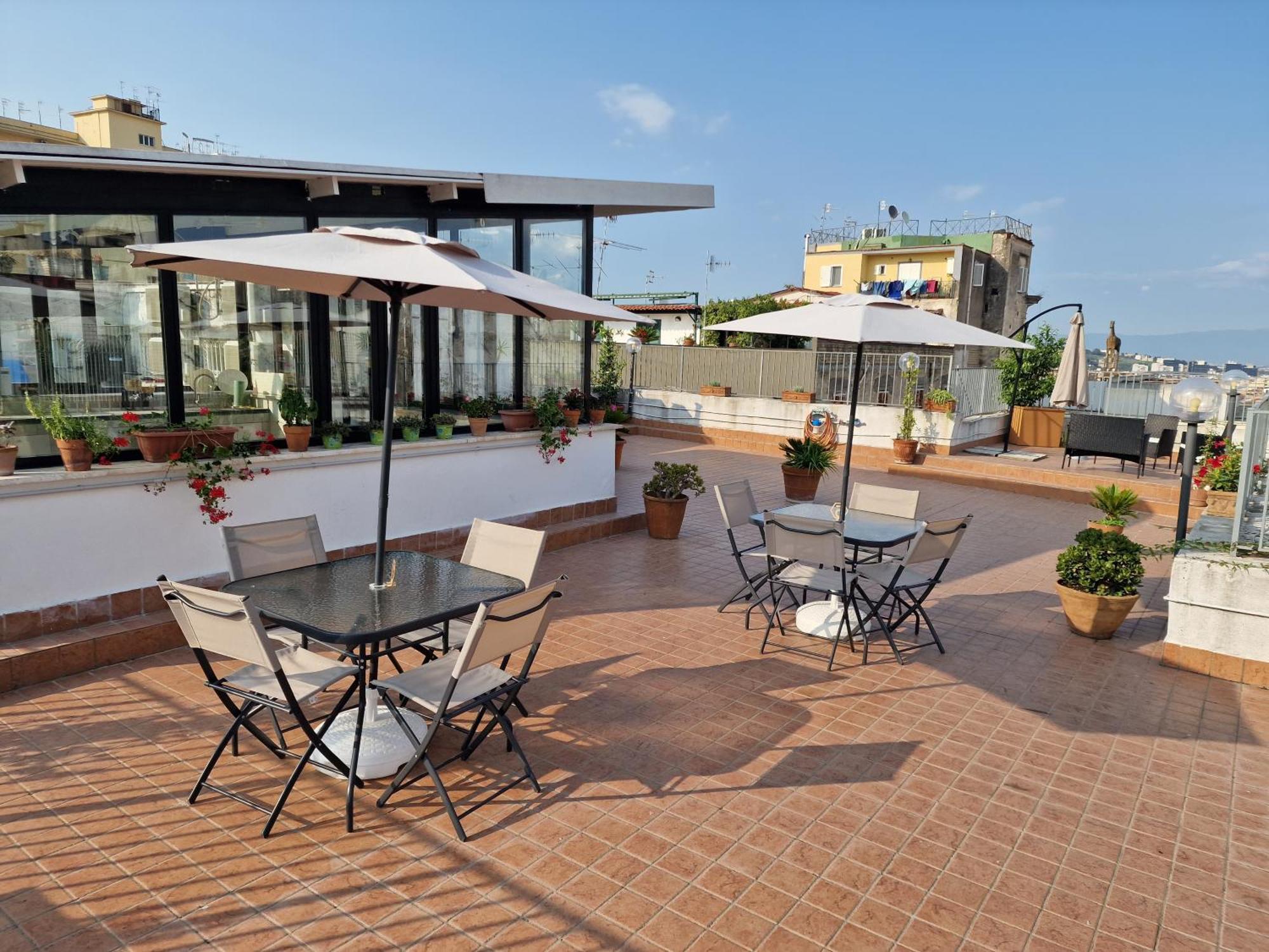 מלון נאפולי La Terrazza Delle Fate מראה חיצוני תמונה