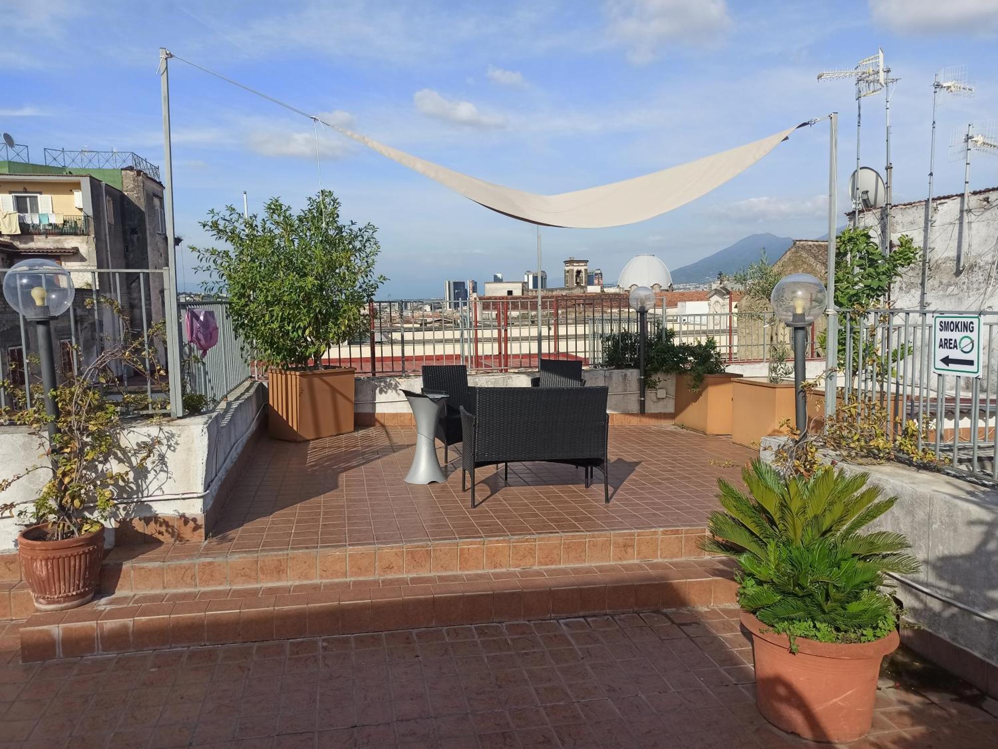 מלון נאפולי La Terrazza Delle Fate מראה חיצוני תמונה