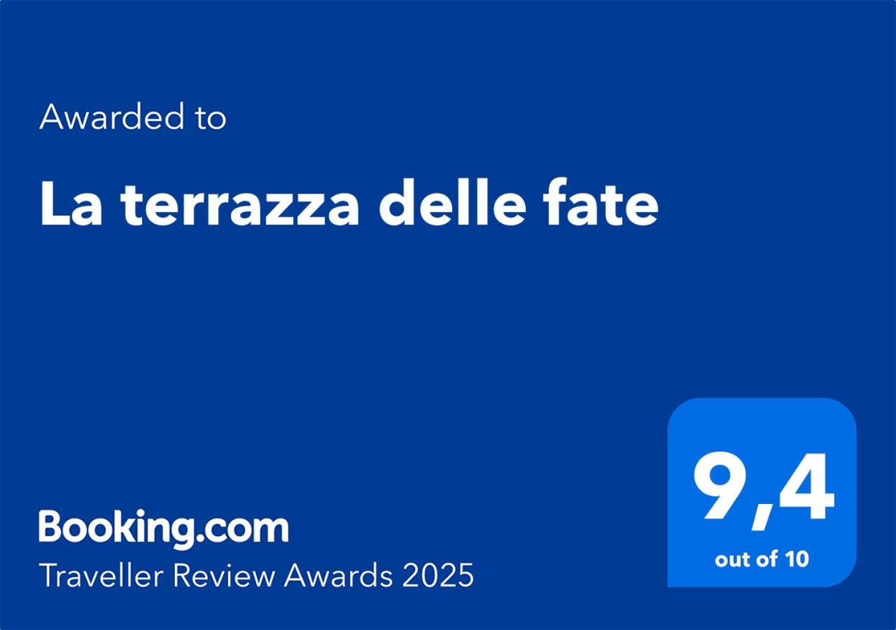 מלון נאפולי La Terrazza Delle Fate מראה חיצוני תמונה