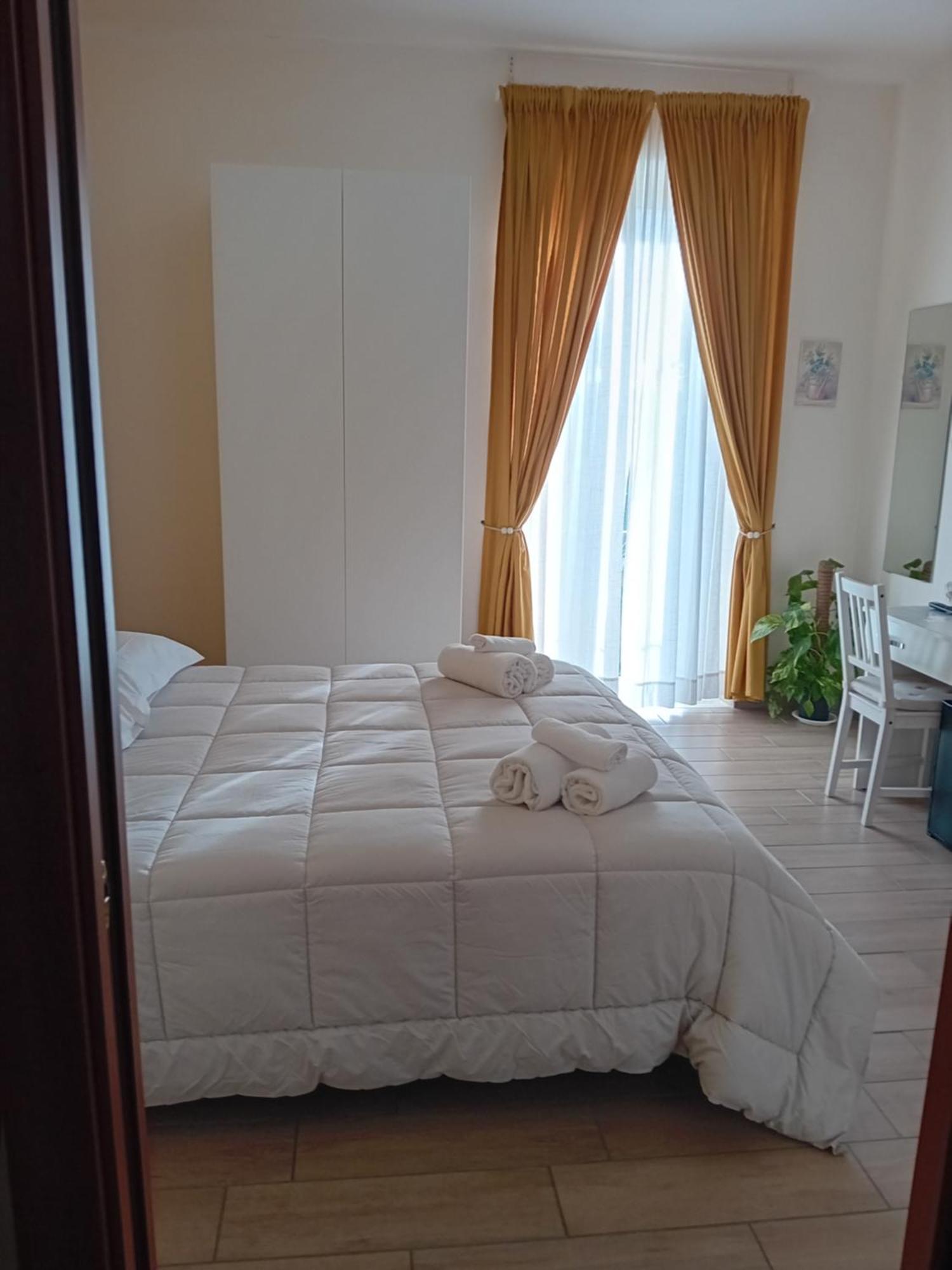 מלון נאפולי La Terrazza Delle Fate מראה חיצוני תמונה